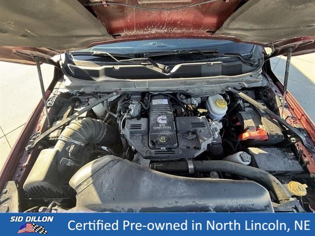 Used 2024 Delmonico Red Pearlcoat Ram Limited image 10