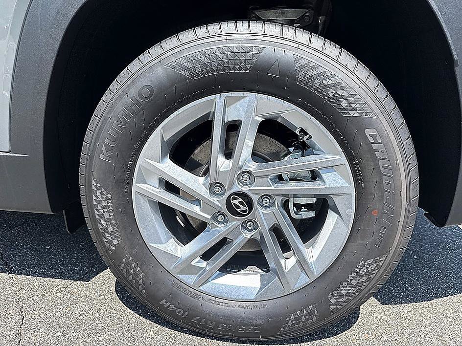 New 2026 Hampton Gray Hyundai SE FWD image 5