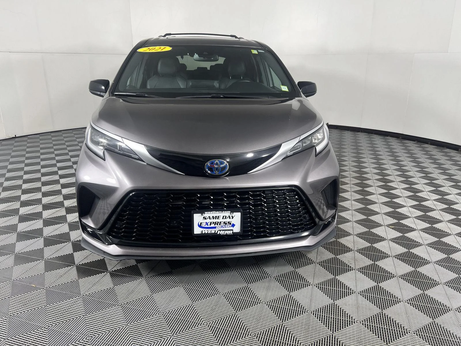 Used 2021 Predawn Gray Mica Toyota XSE image 17