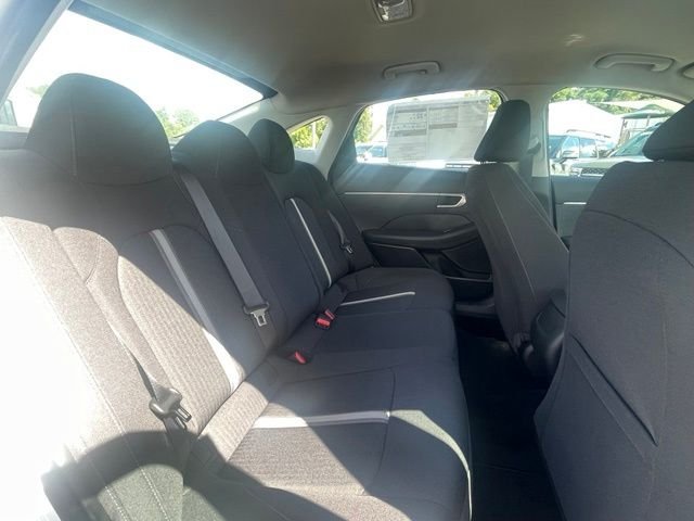 New 2026 White Hyundai SE image 8