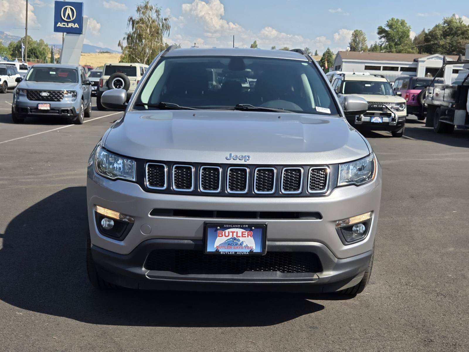 Used 2018 Jeep Compass Latitude with VIN 3C4NJDBB1JT409315 for sale in Ashland, OR