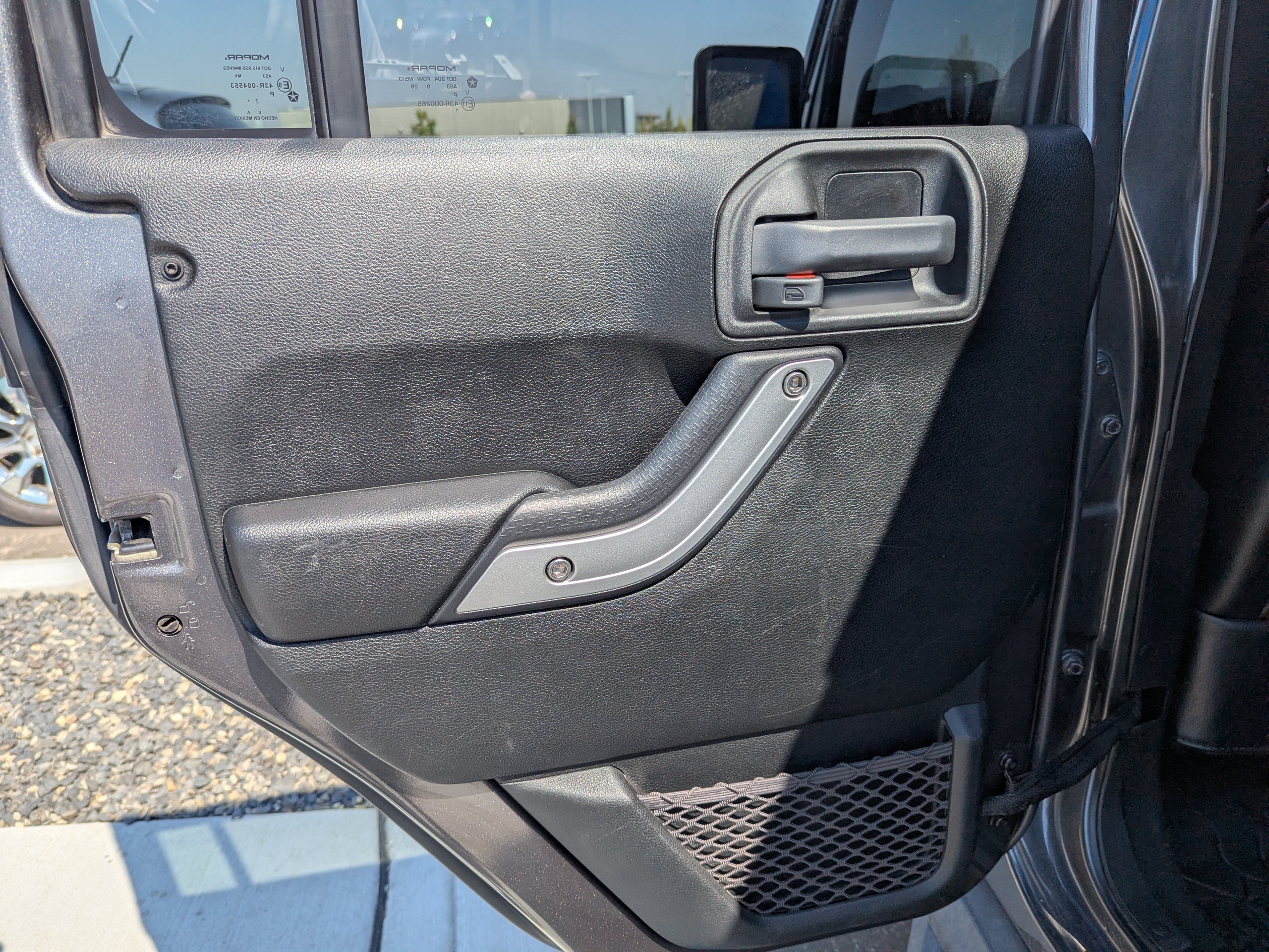 Used 2018  Jeep Rubicon image 23
