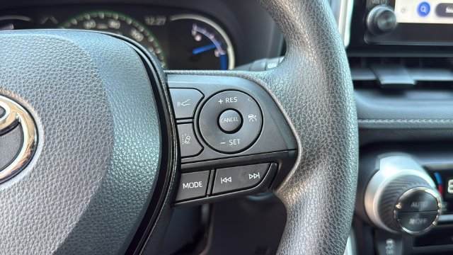Used 2025 Magnetic Gray Metallic Toyota XLE image 22