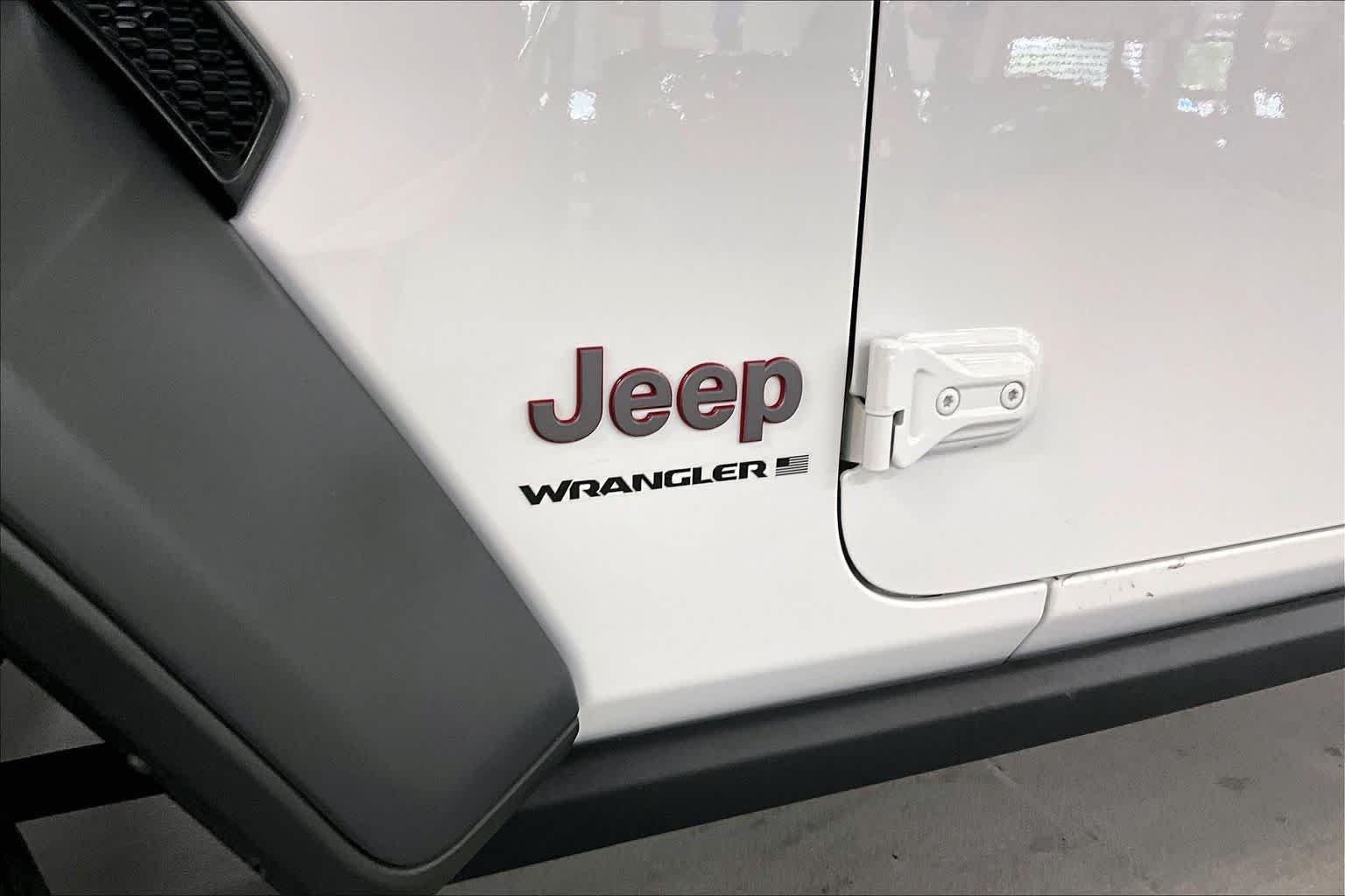 Used 2026 Bright White Clearcoat Jeep Rubicon image 10