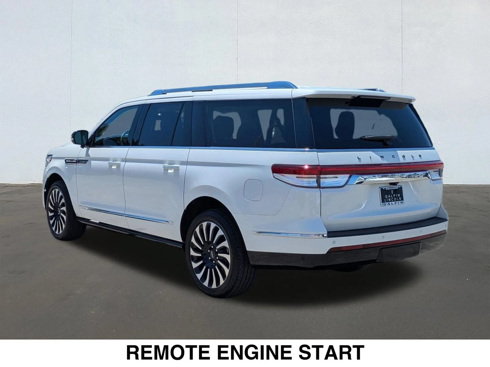 Used 2023 White Lincoln Black Label image 3