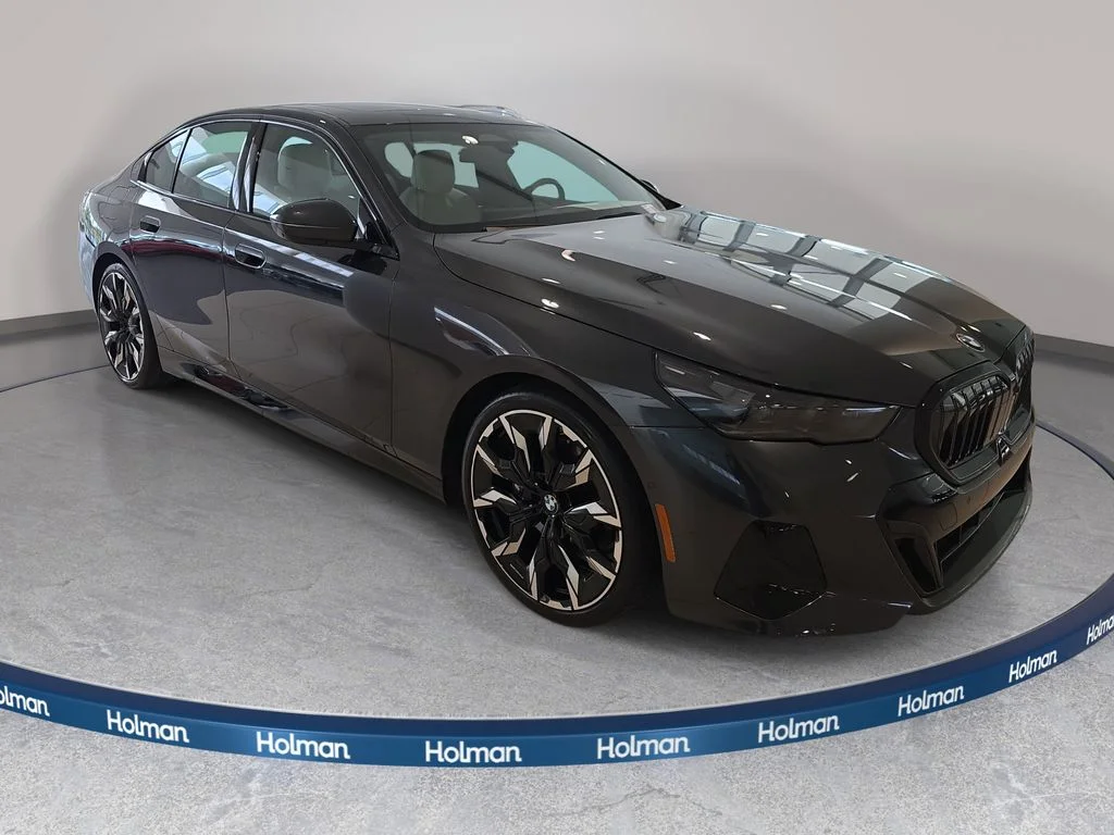 Used 2026 Dark Graphite Metallic BMW 530i xDrive image 4