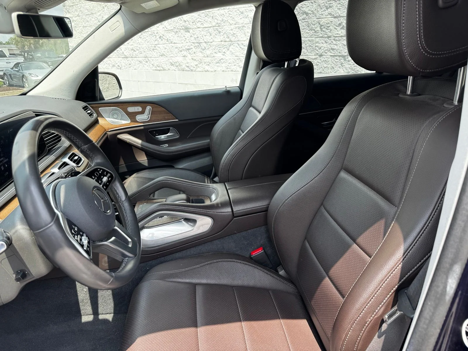 Used 2020 Lunar Blue Metallic Mercedes-Benz GLE 450 image 2