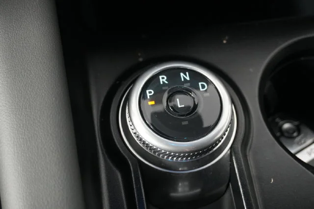 New 2027 Avalanche Gray Ford Active image 17