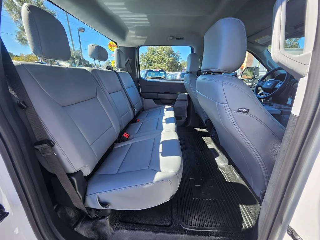 New 2027 Oxford White Ford F-250® XL image 27