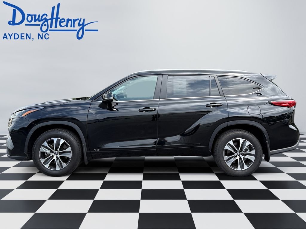 Used 2023 Black Toyota XLE image 2