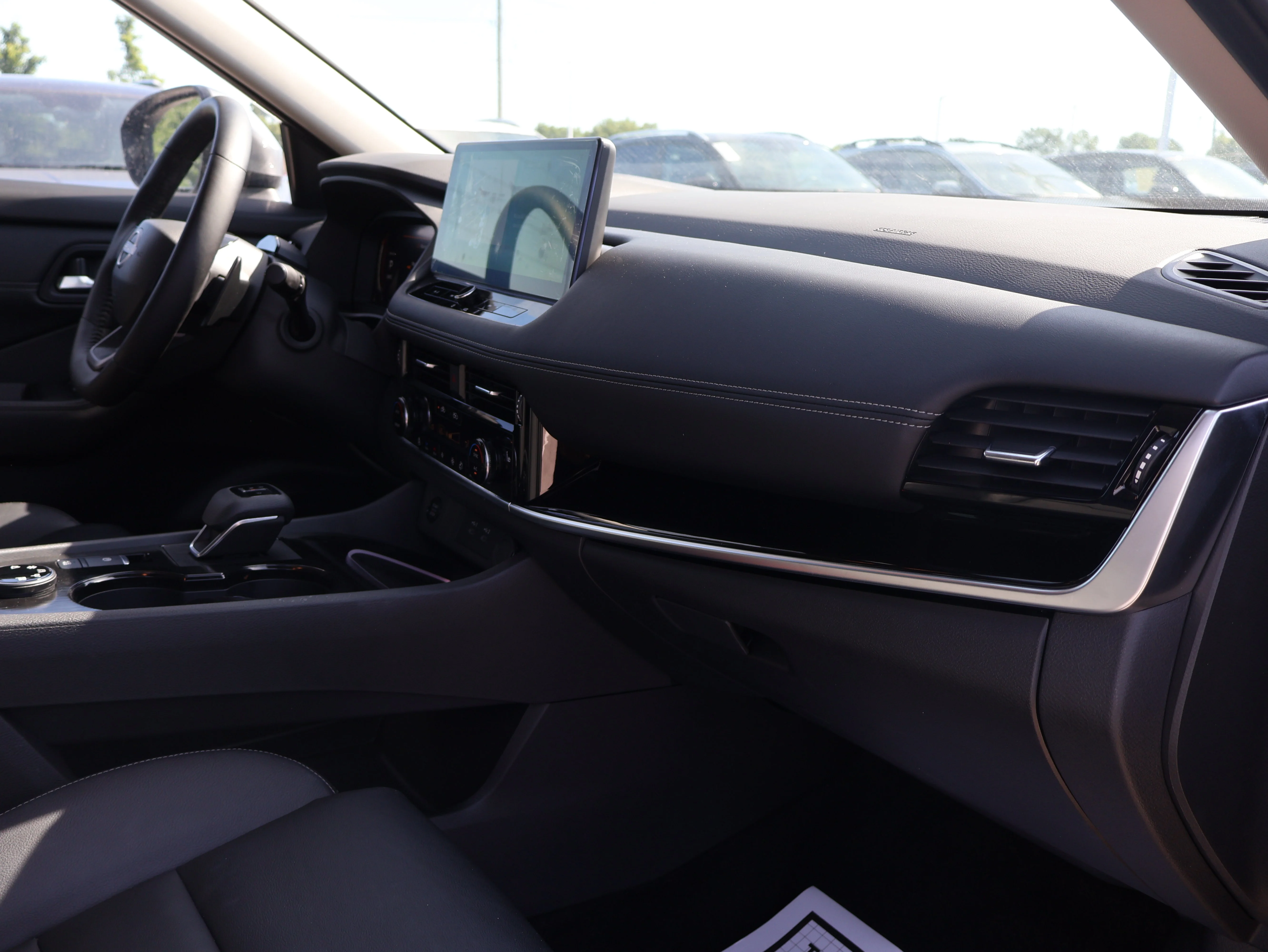 Used 2025 Gun Metallic Nissan SL image 9
