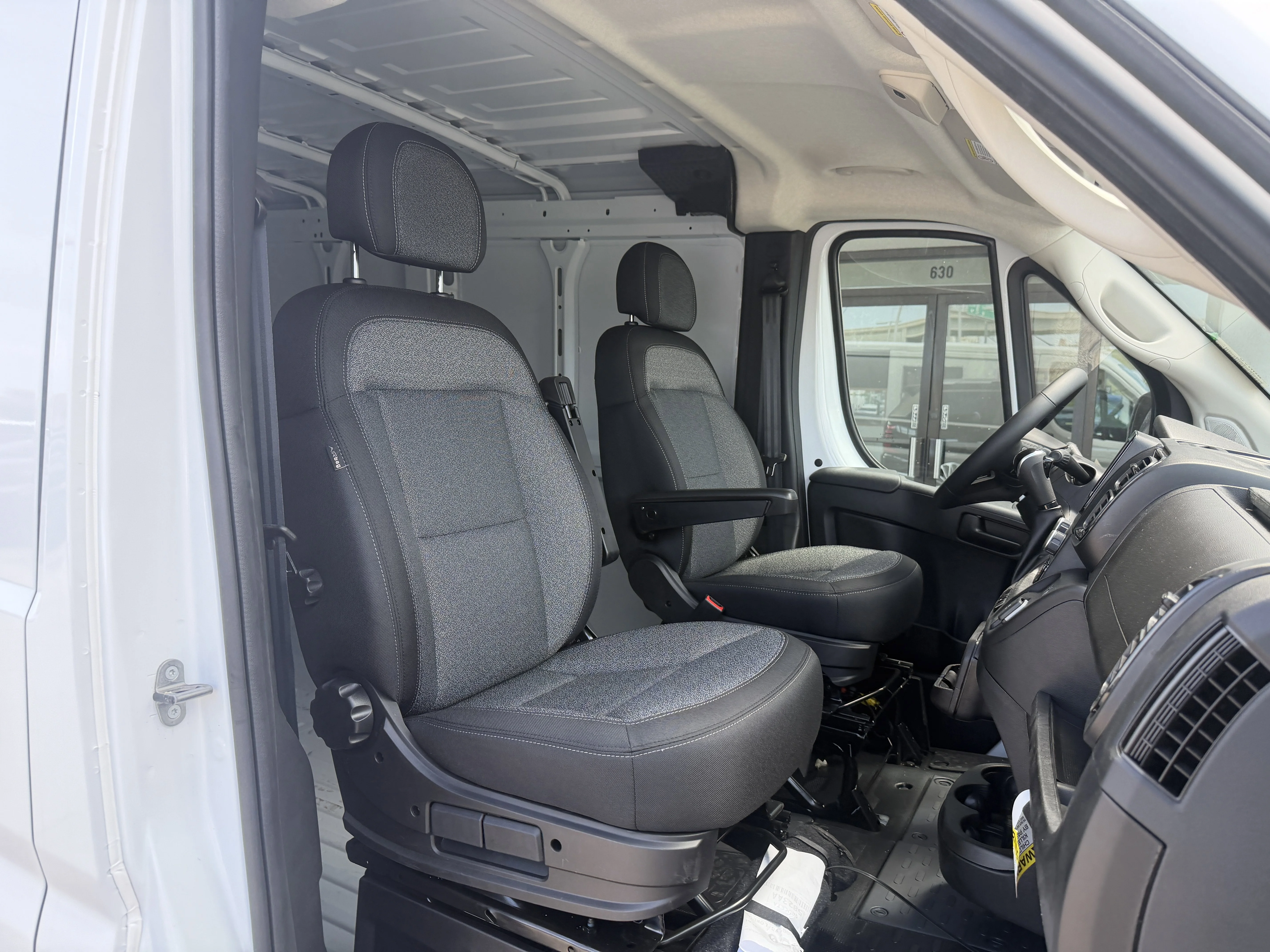New 2026 Bright White Clear-Coat Exterior Paint RAM Tradesman image 18