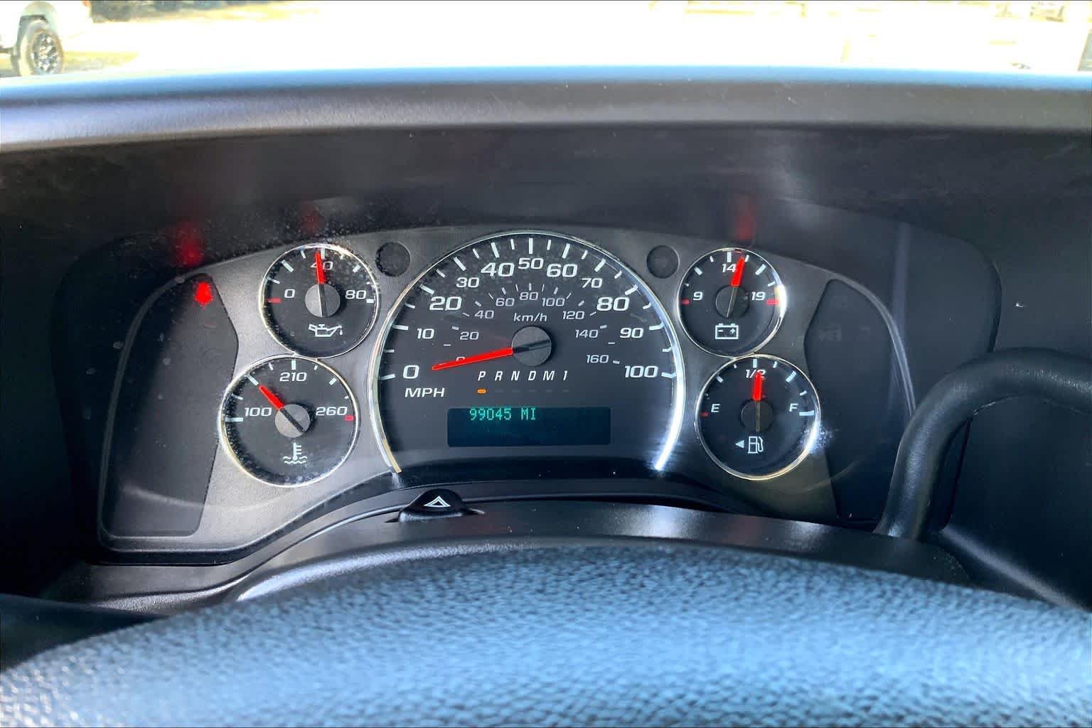 Used 2019 Summit White Chevrolet  image 20