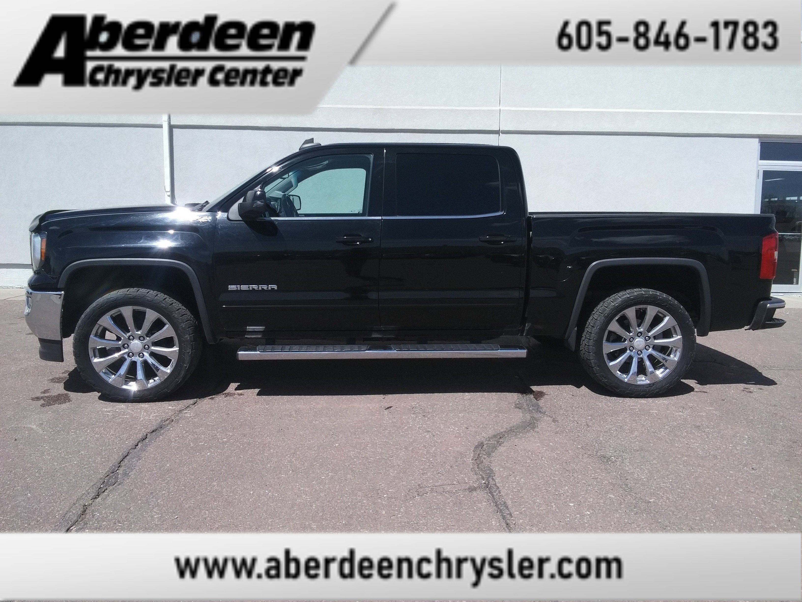 2017 GMC Sierra 4WD Crew Cab Short Box SLE's photo