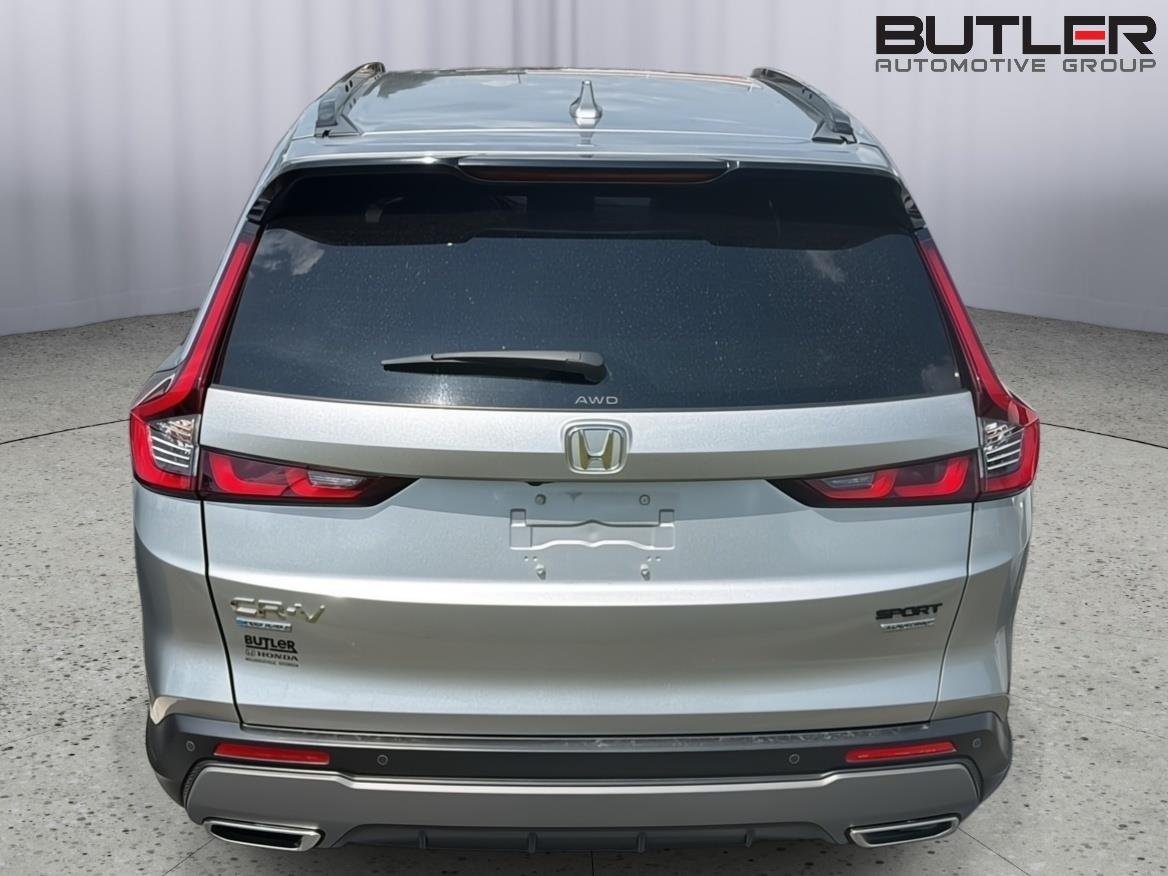 Used 2024 Lunar Silver Metallic Honda Sport Touring image 9