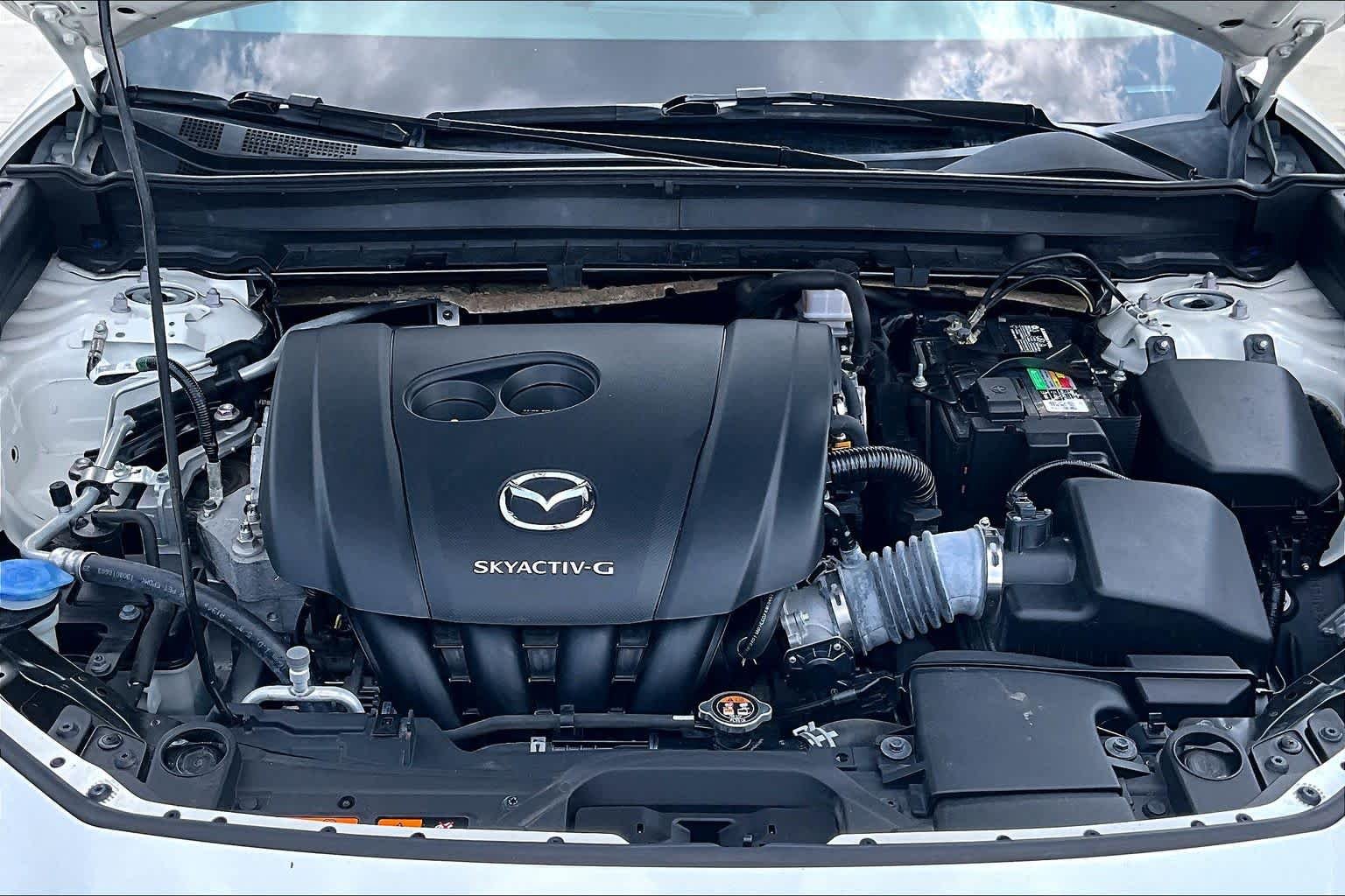 Used 2021 Snowflake White Pearl Mica Mazda Preferred image 31