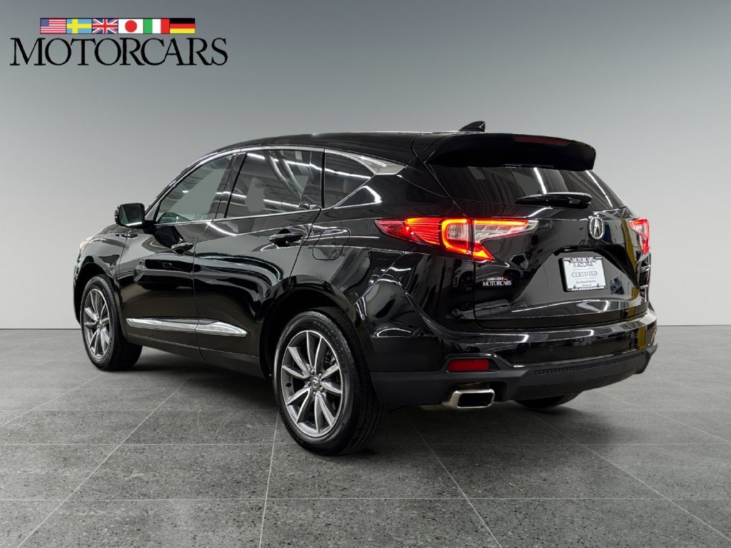 Used 2023 Majestic Black Pearl Acura Technology Package image 5