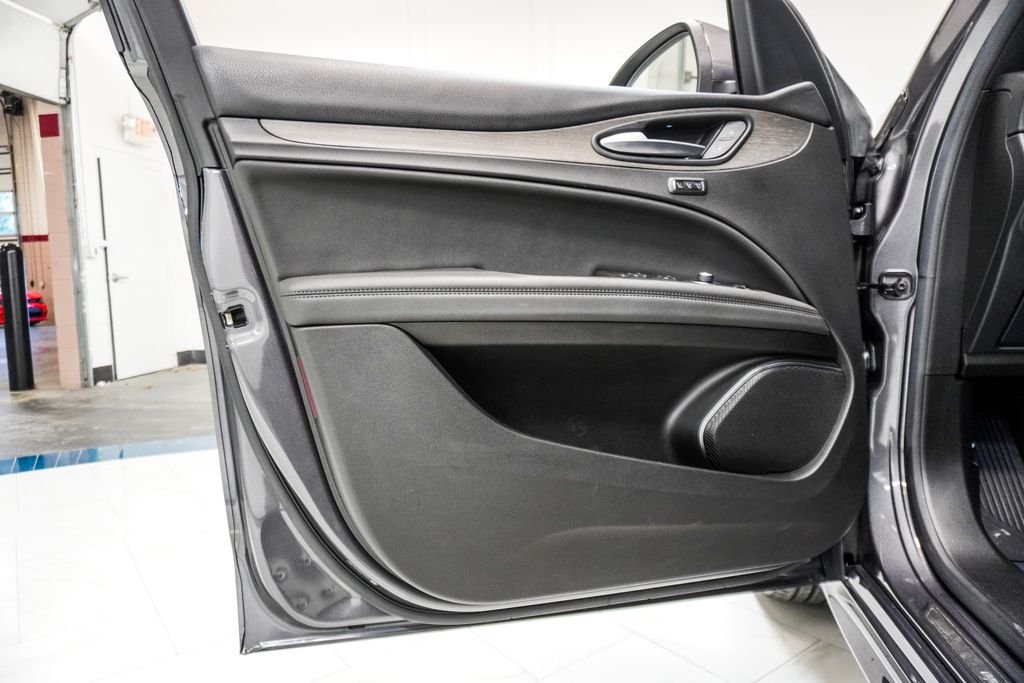 Used 2023 Gray Alfa Romeo Ti image 19