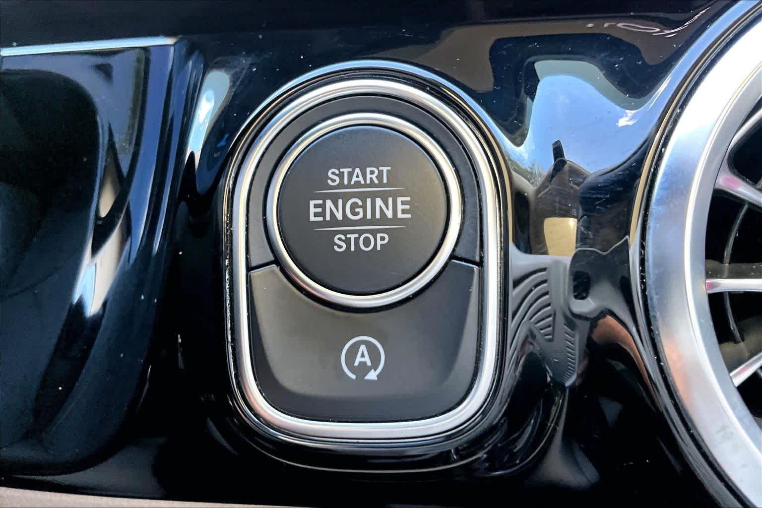 Used 2023 Night Black Mercedes-Benz GLA 250 image 33