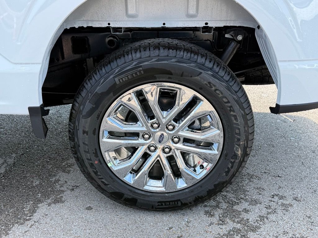 New 2026 Oxford White Ford XLT image 41