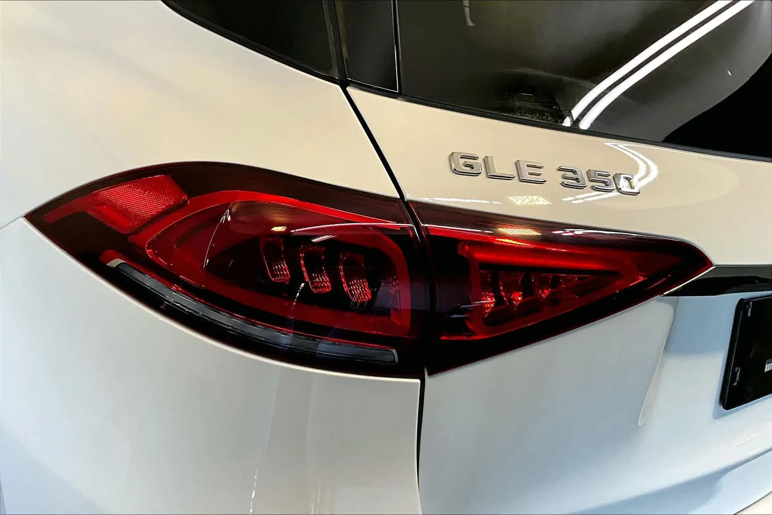 Certified Used 2021 Polar White Mercedes-Benz GLE 350 image 27