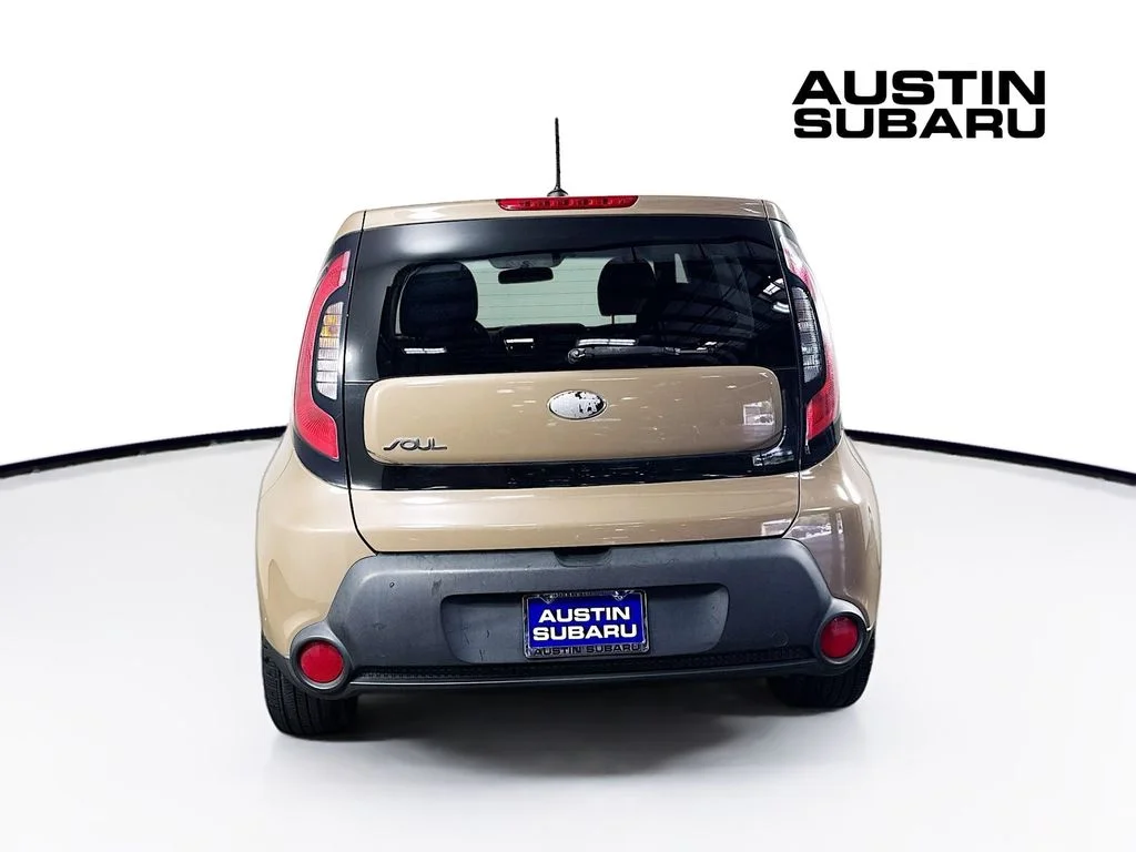 Used 2014 Brown Kia Plus image 6