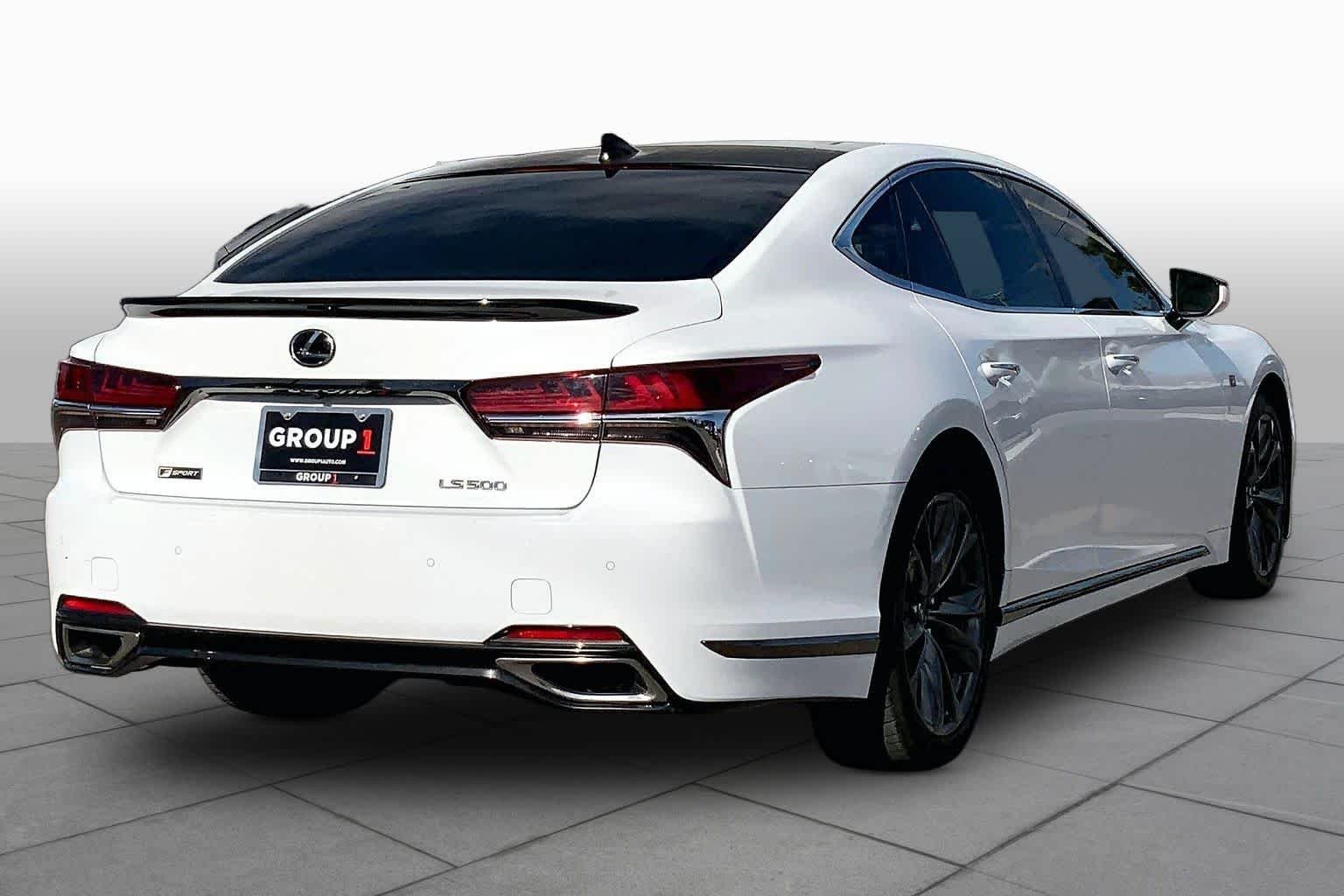 Used 2018 Ultra White Lexus  image 11