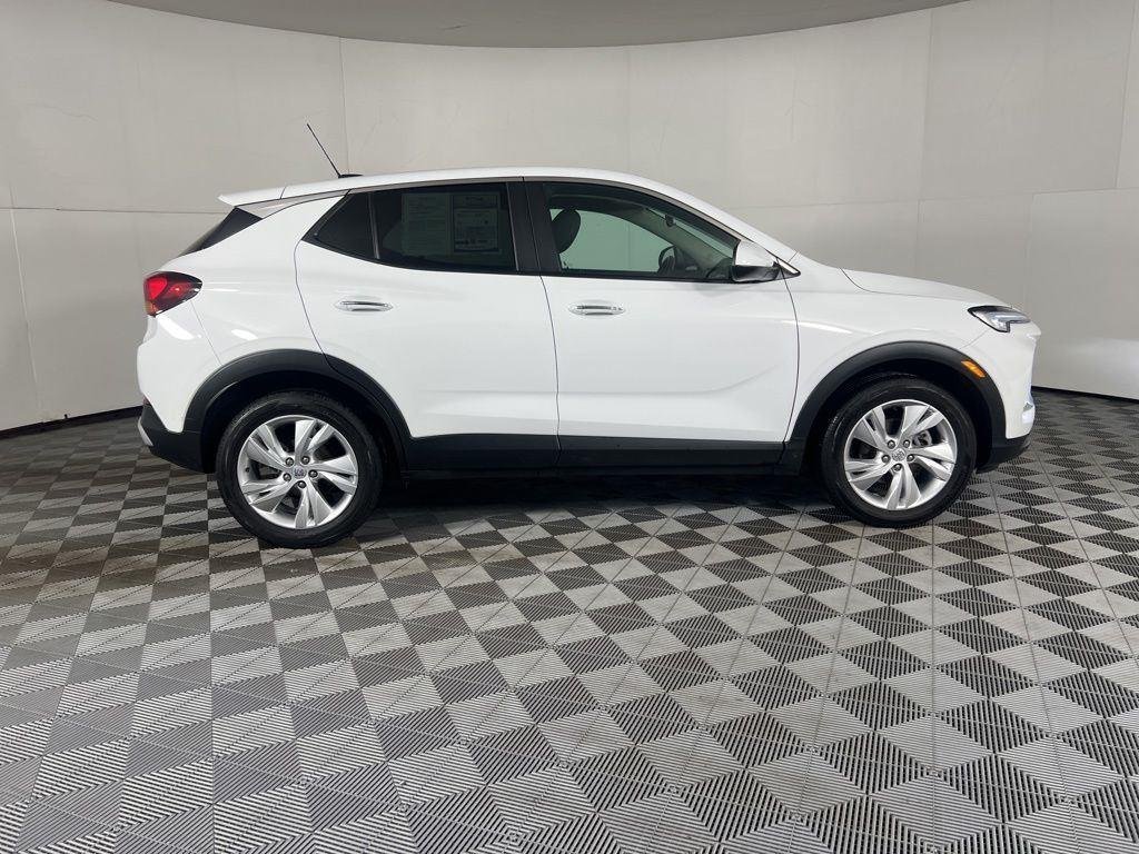 Used 2024 Summit White Buick Preferred image 11