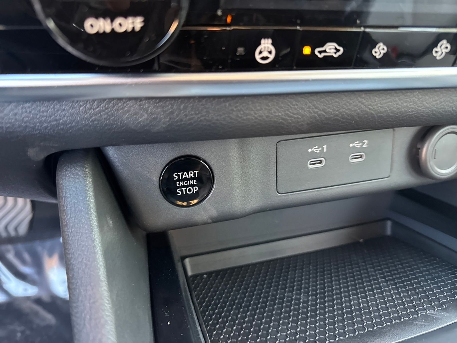 New 2026 Nissan Rogue Dark Armor 4D Sport Utility