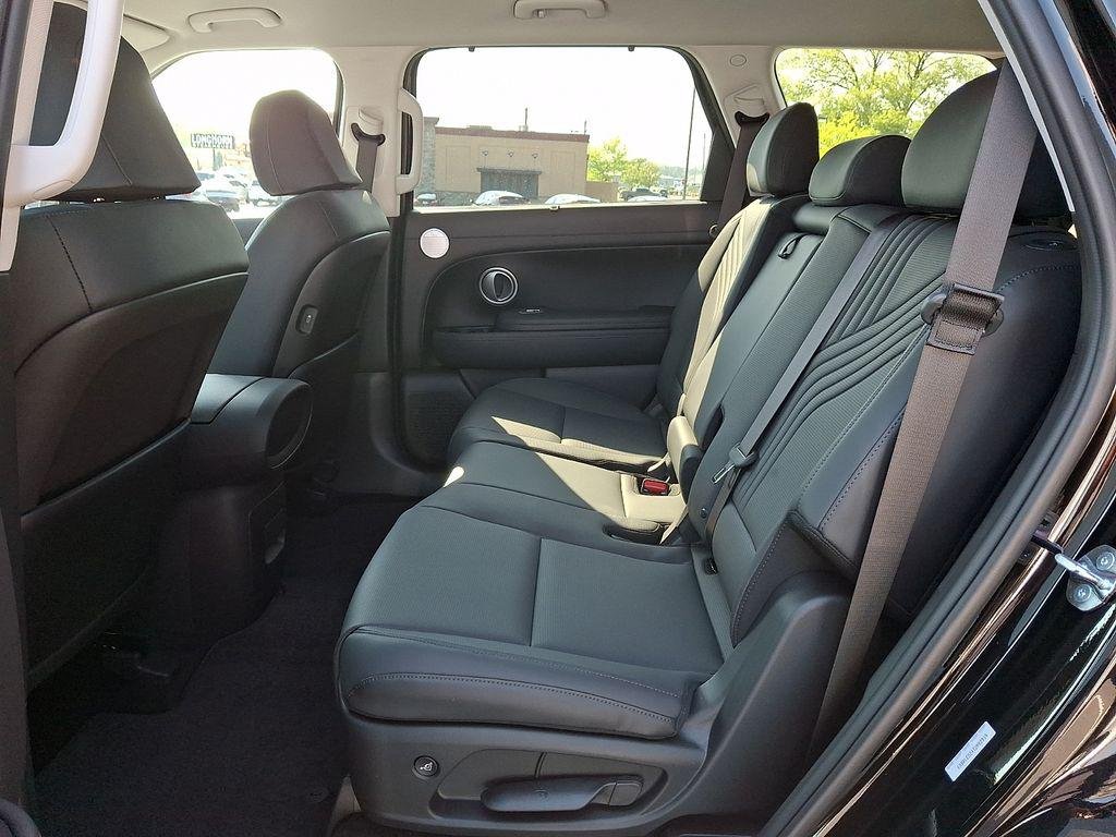 New 2026 Abyss Black Pearl Hyundai SEL AWD image 6