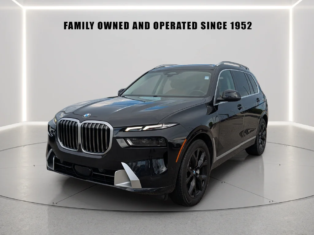 Used 2024 Black BMW xDrive40i image 2