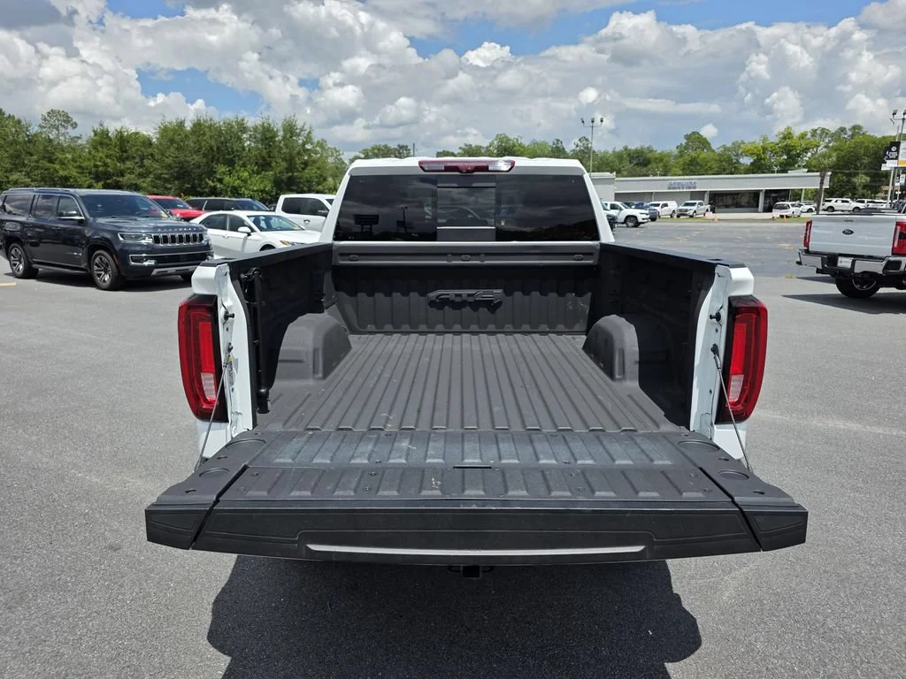 Used 2024 Summit White GMC AT4 image 4