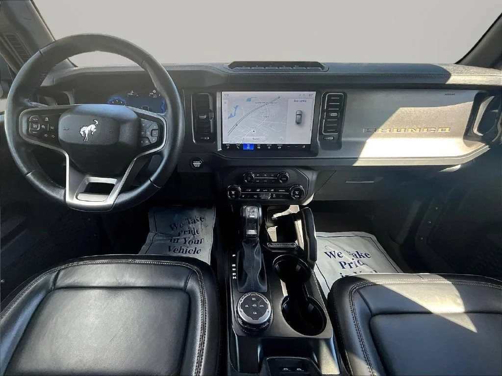Used 2025 Gray Ford Badlands image 9