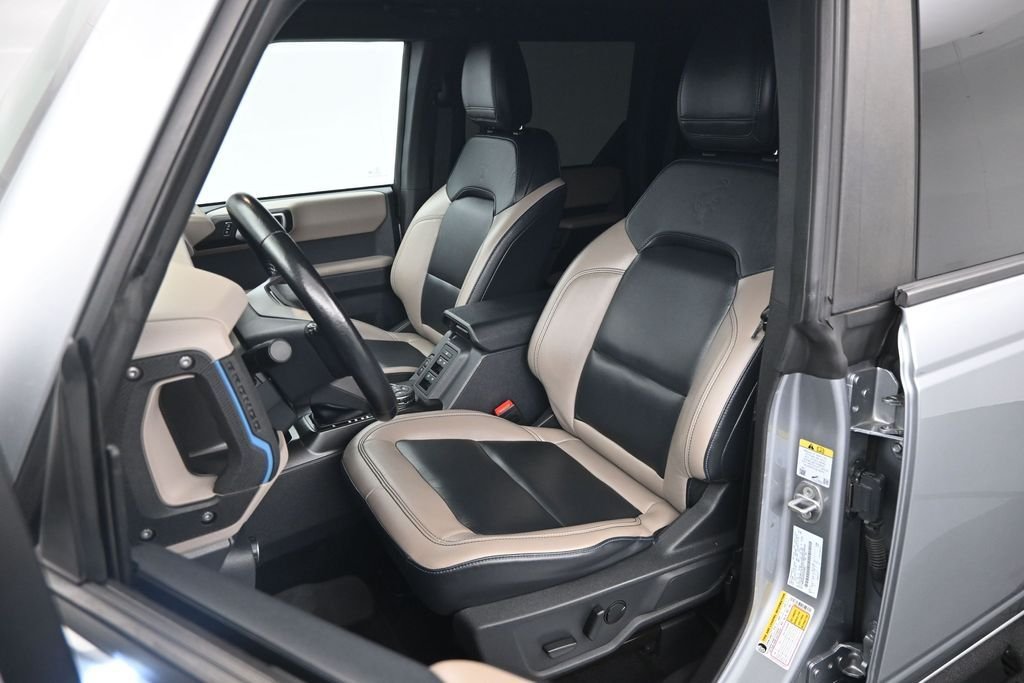 Used 2023 Silver Ford Wildtrak image 9