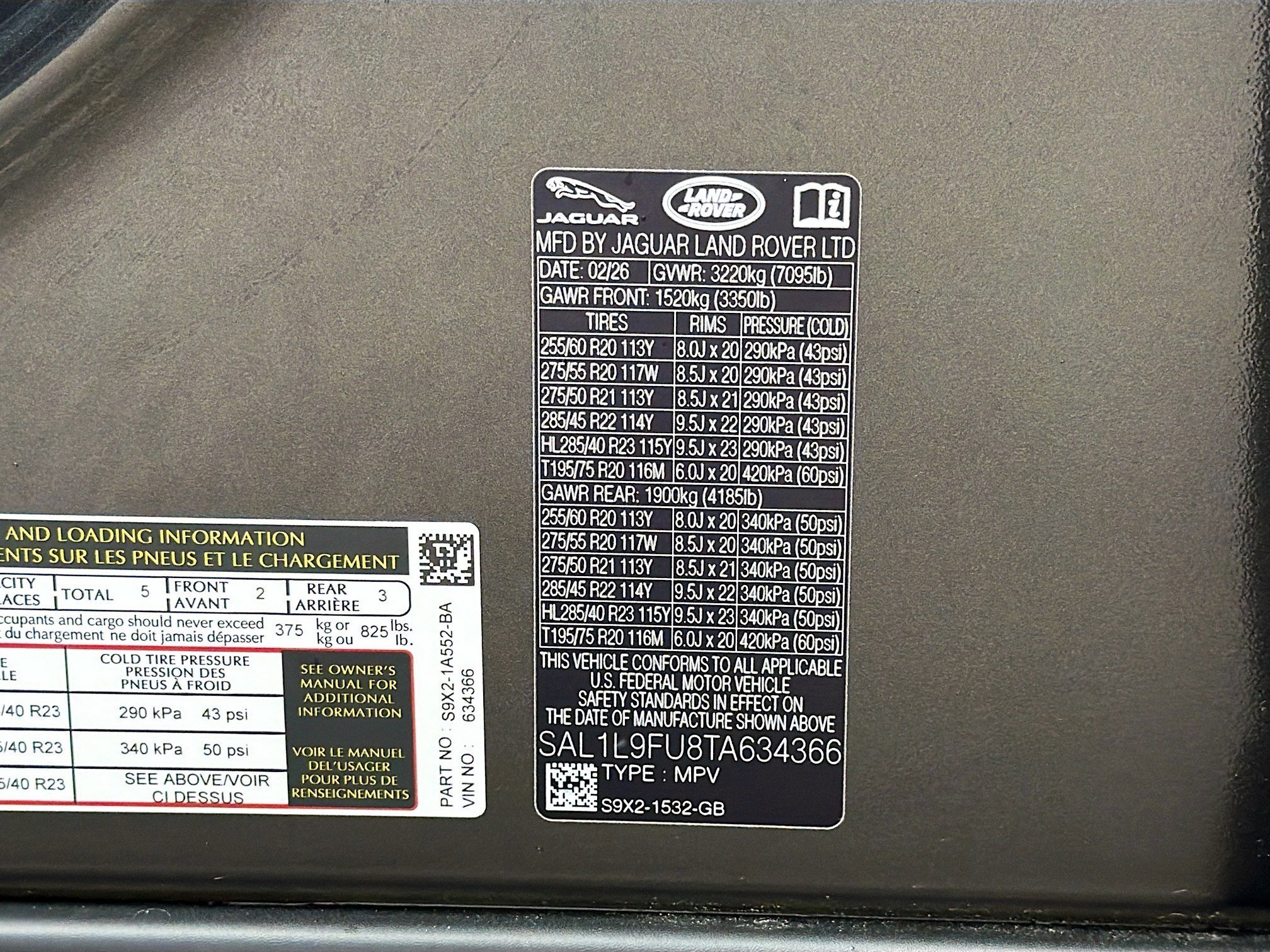 New 2026 Carpathian Grey Land Rover Dynamic SE image 44