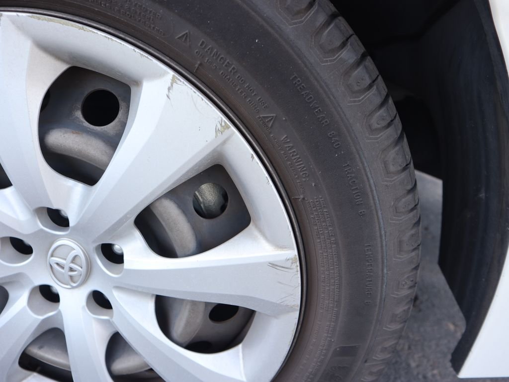 Used 2020 Super White Toyota LE image 25