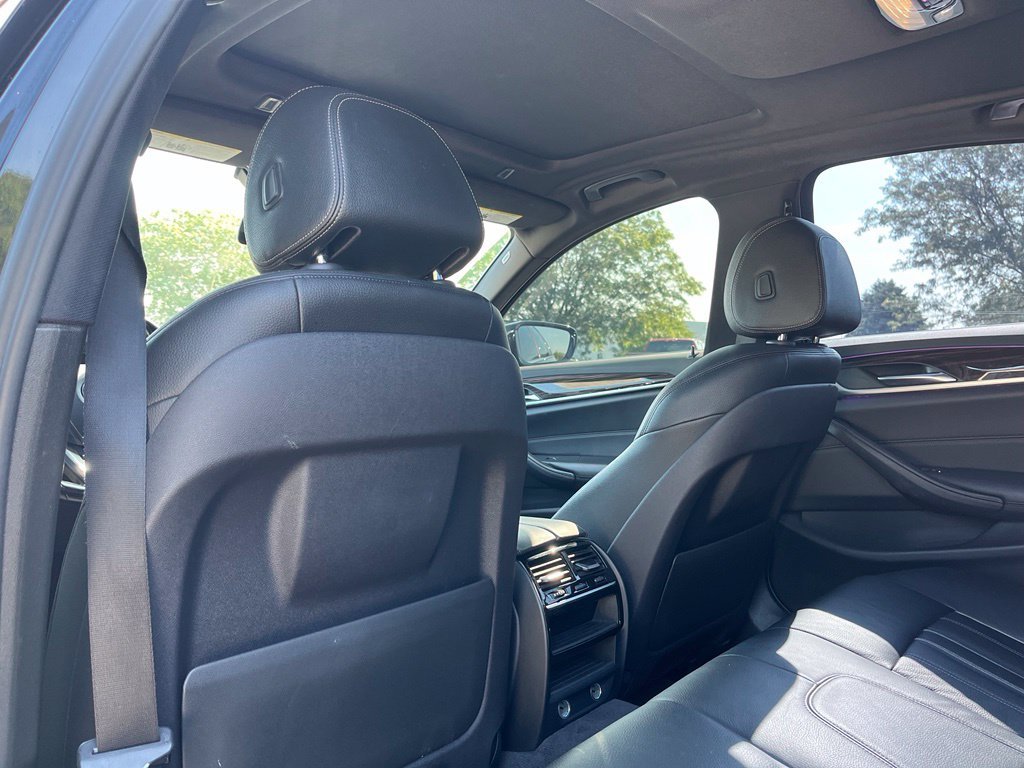 Used 2018 Black BMW 540i xDrive image 26