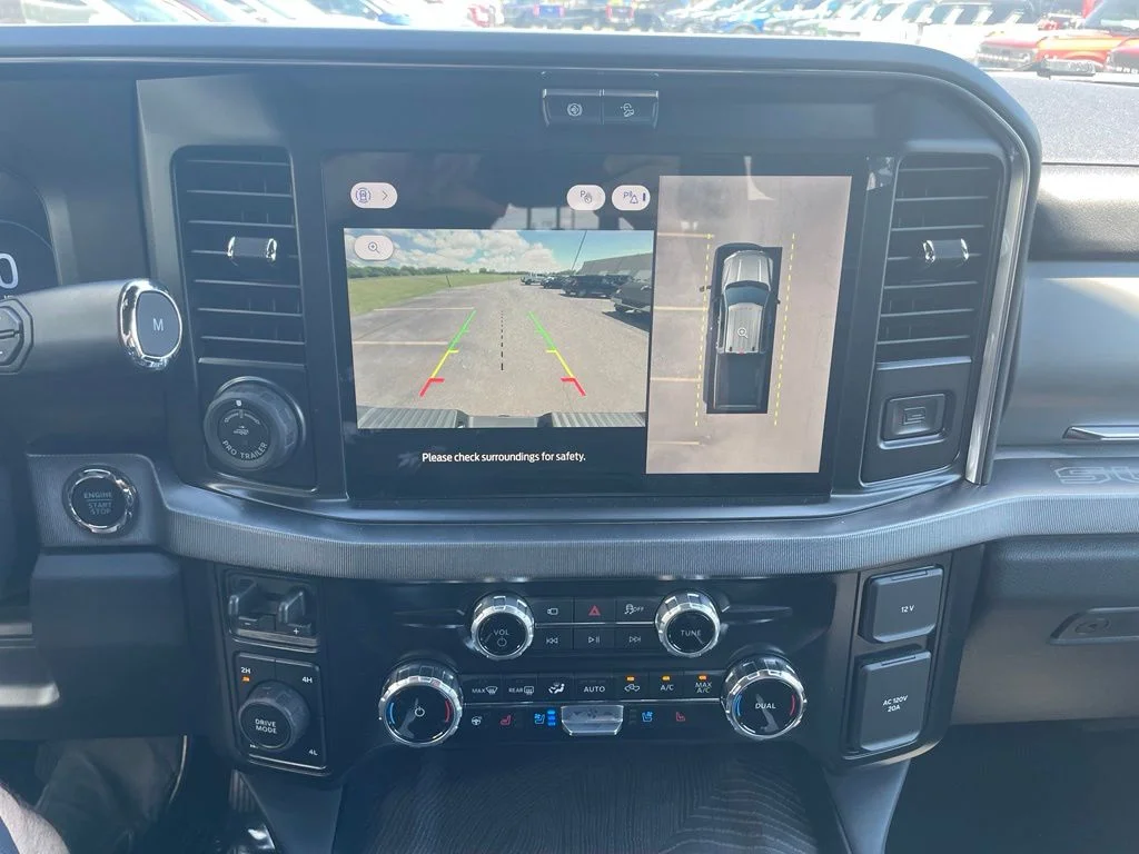 2025 Ford F-350 Super Duty Platinum - Photo 23