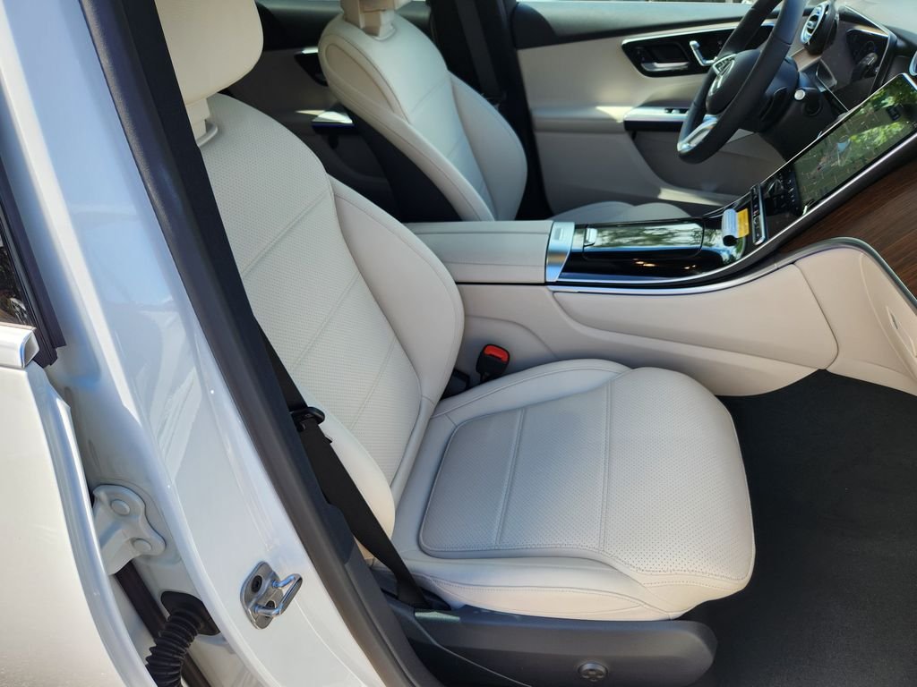 New 2027 Polar White Mercedes-Benz GLC 300 4MATIC® image 15