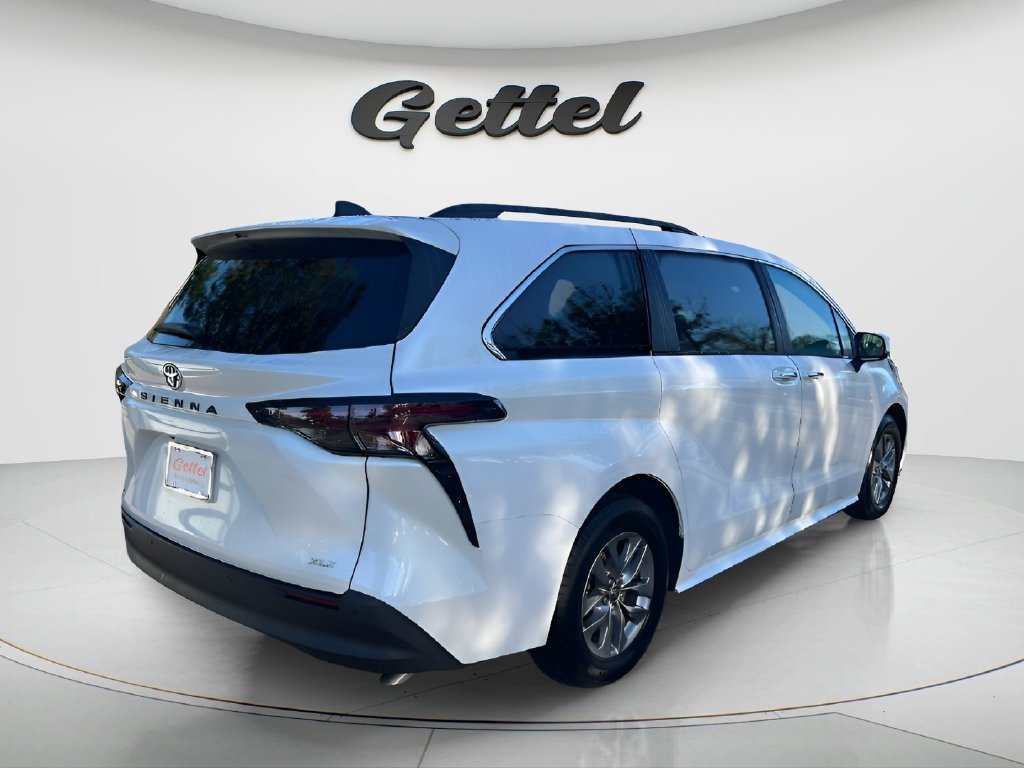 Used 2025 Beige Toyota XLE image 5