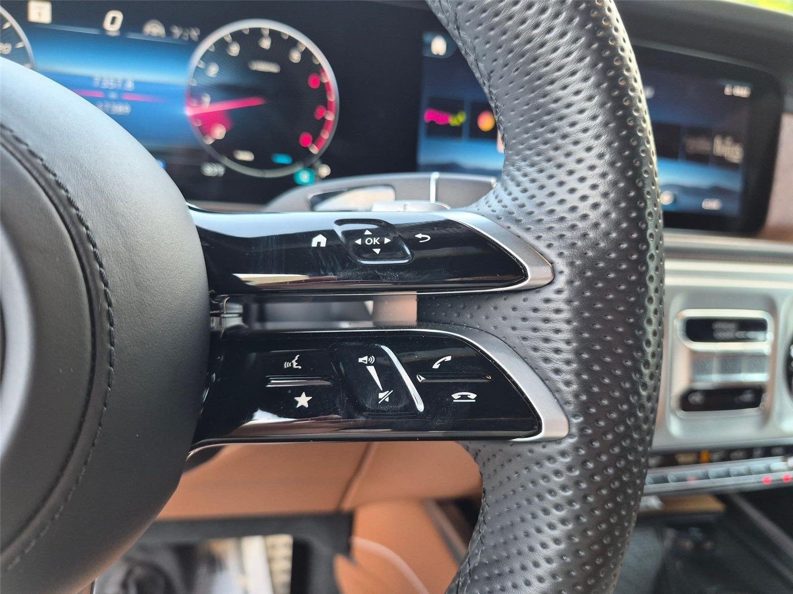 Used 2025  Mercedes-Benz G 550 image 18