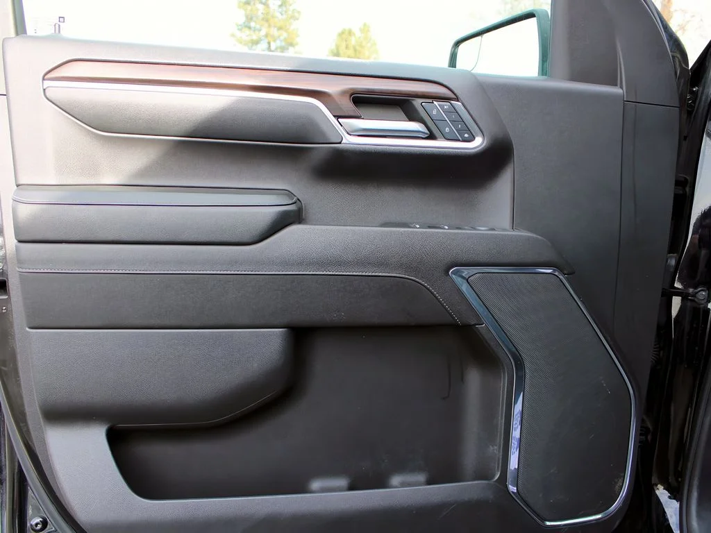 2024 GMC Sierra 1500 SLT - Photo 11