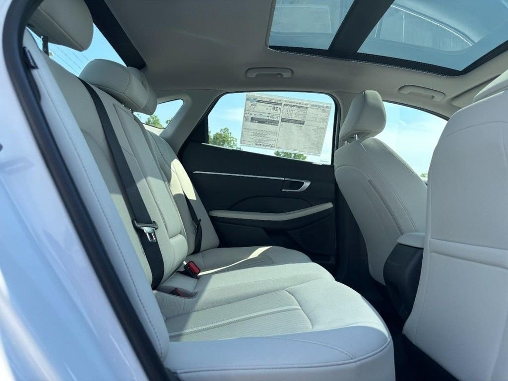 2025 Hyundai Sonata SEL - Photo 27