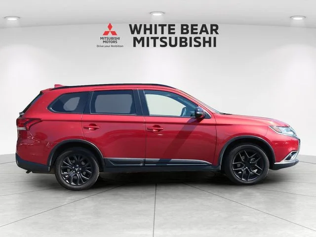Used 2018 Rally Red Metallic Mitsubishi LE image 6