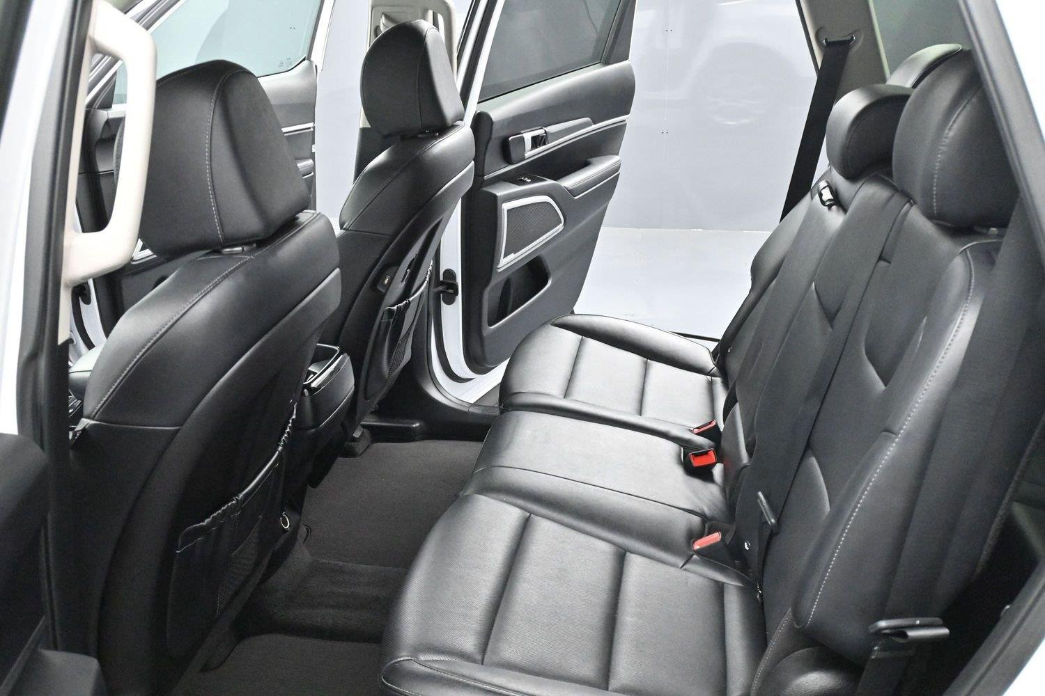 Used 2022 Glacial White Pearl Kia LX image 26
