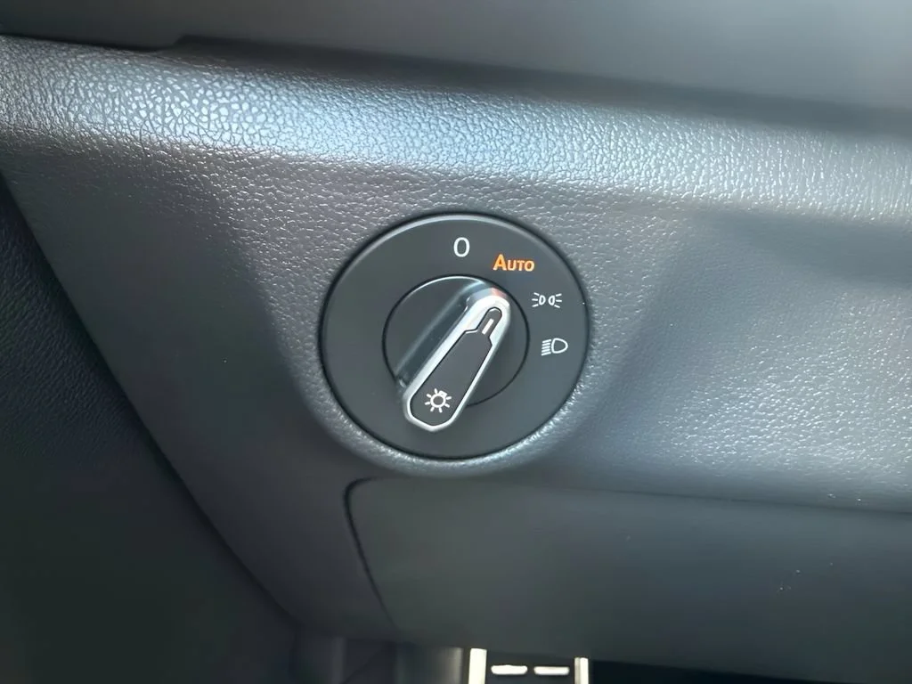 Used 2025 Charcoal Volkswagen Sport image 21