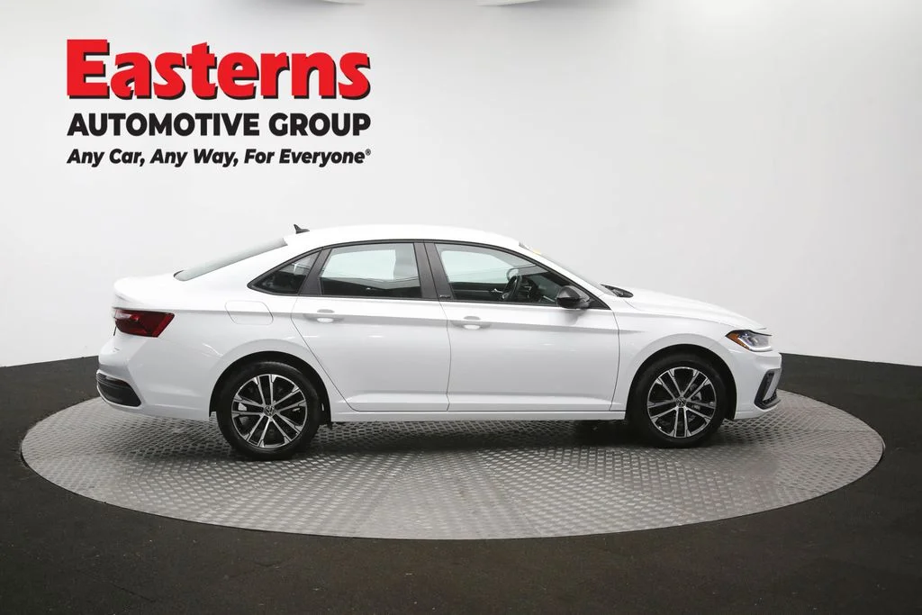 Used 2025 White Volkswagen 1.5T Sport image 42