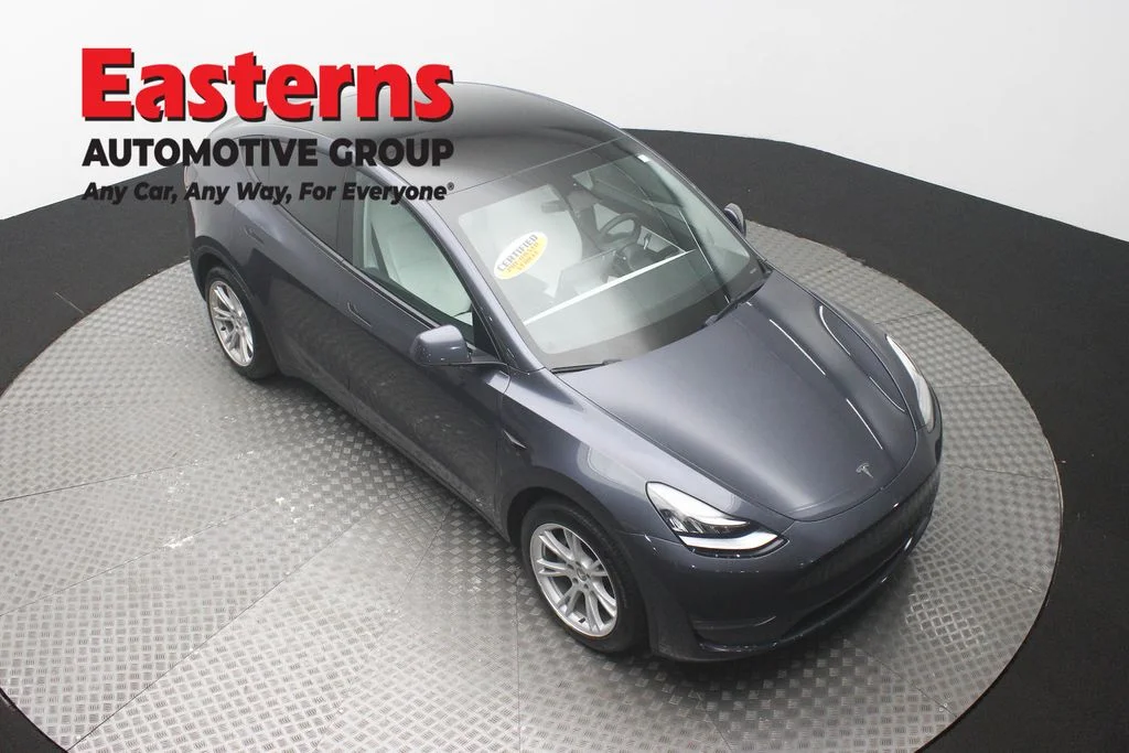 Used 2022 Gray Tesla Long Range image 3