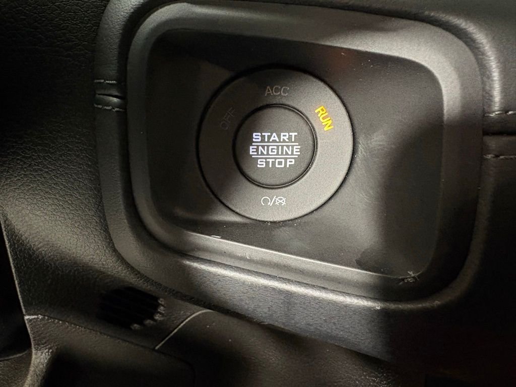 New 2026 Black Clearcoat Jeep Mojave image 26