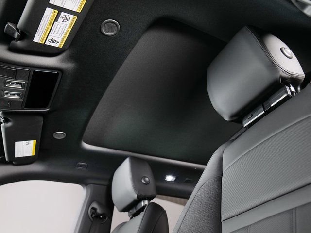 New 2026 Fuji White Land Rover S image 23